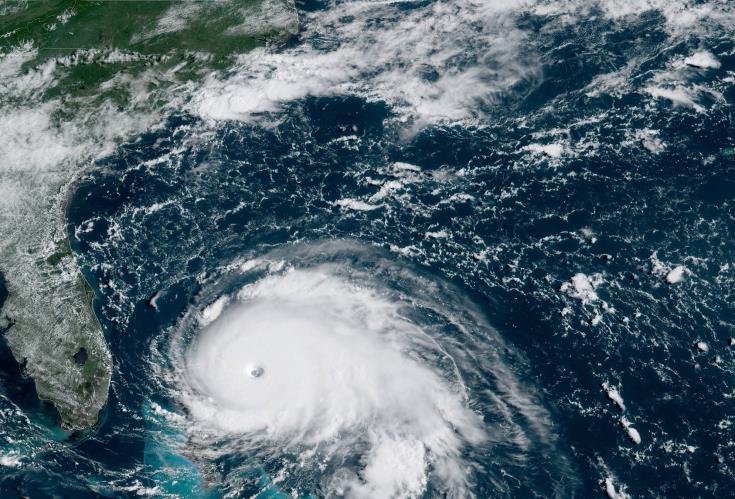 Ο ισχυρότερος τυφώνας στην σύγχρονη ιστορία της περιοχής πλήττει τις Μπαχάμες 